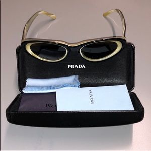 VINTAGE PRADA CAT-EYE SUNGLASSES